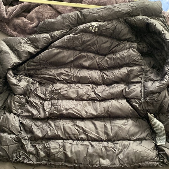 Uniglo Ultra Light Down Mock Neck Black Jacket Size S|P - Picture 13 of 13